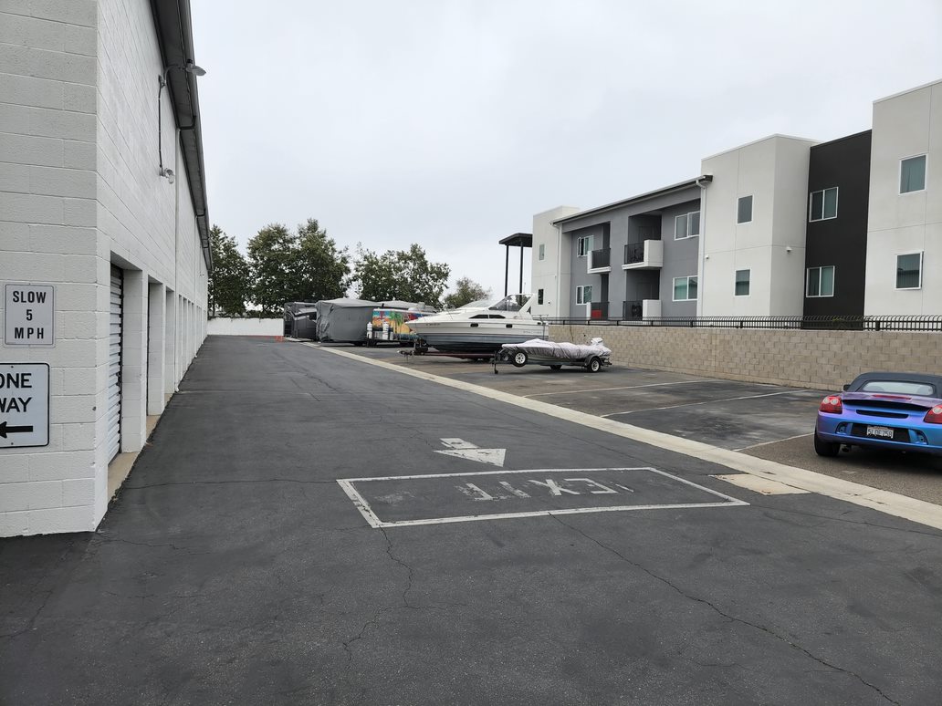 drive up access units fountain valley ca